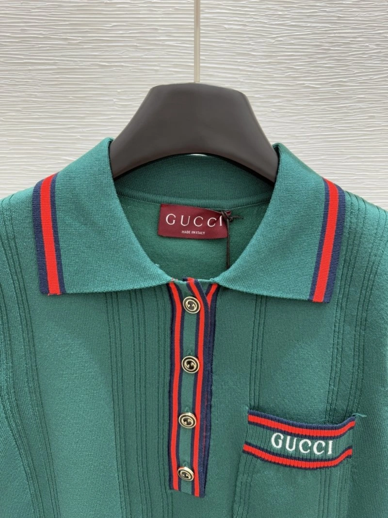 Gucci Short Suits Lightweight 124412