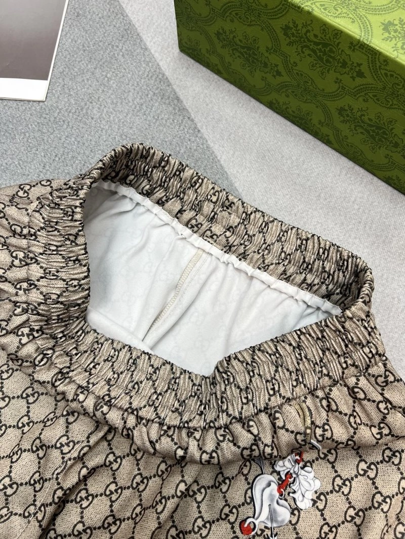 ModernLook Gucci Short Suits 124410