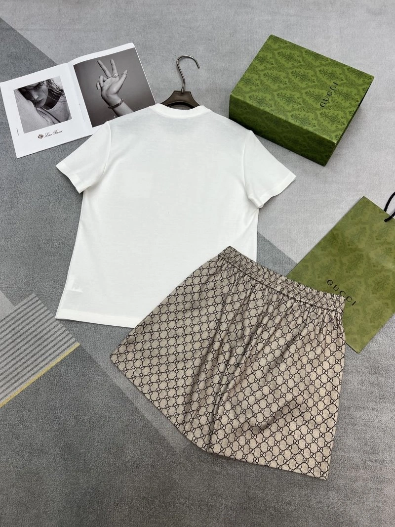 ModernLook Gucci Short Suits 124410