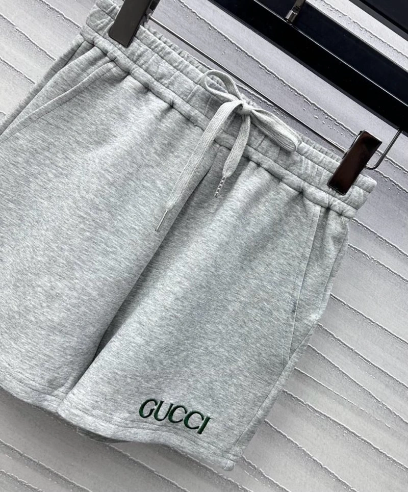 Gucci Short Suits Breathable 124409