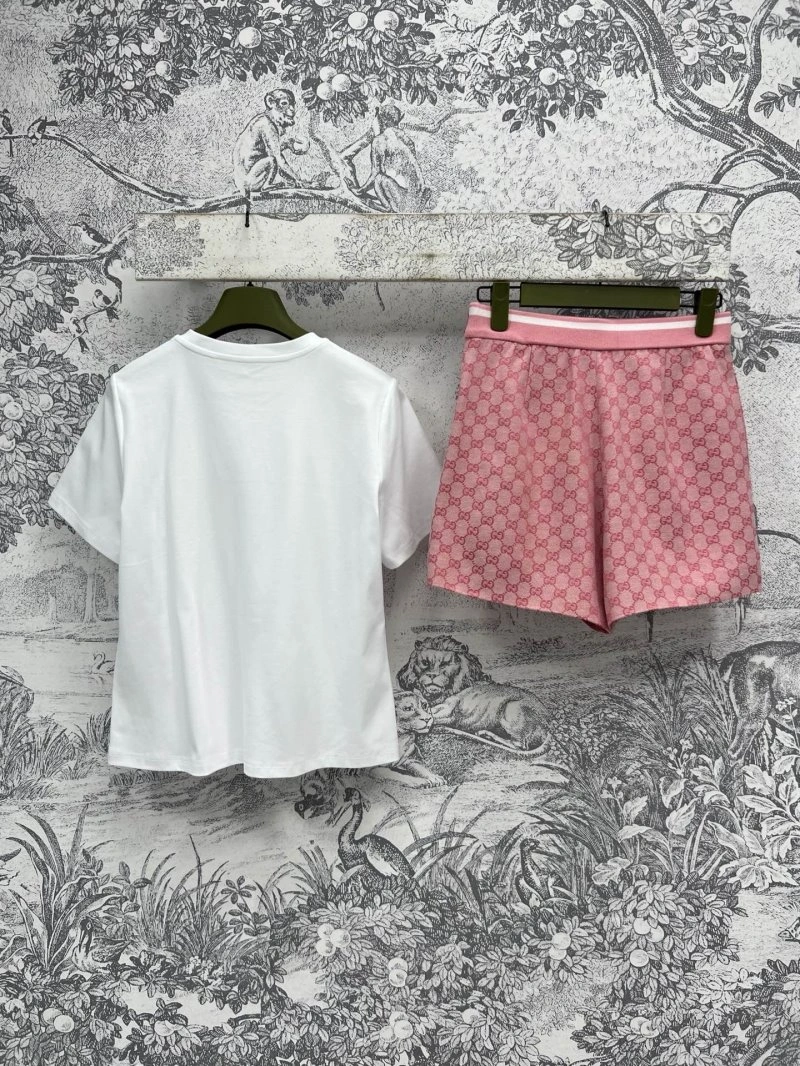 Durable Gucci Short Suits 124408
