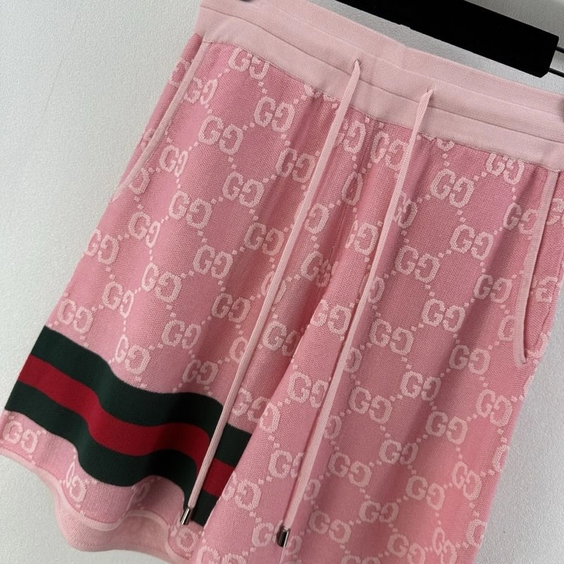 Gucci Short Suits Practical 124404