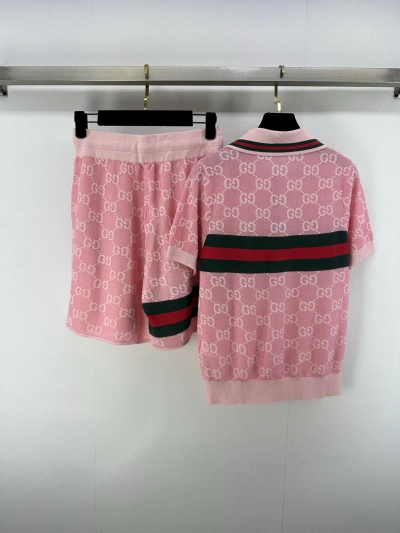 Gucci Short Suits Practical 124404