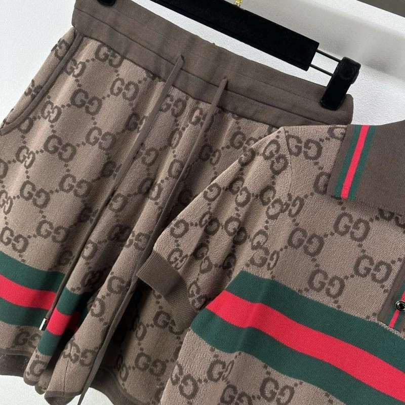 Gucci Short Suits ComfortFit 124405