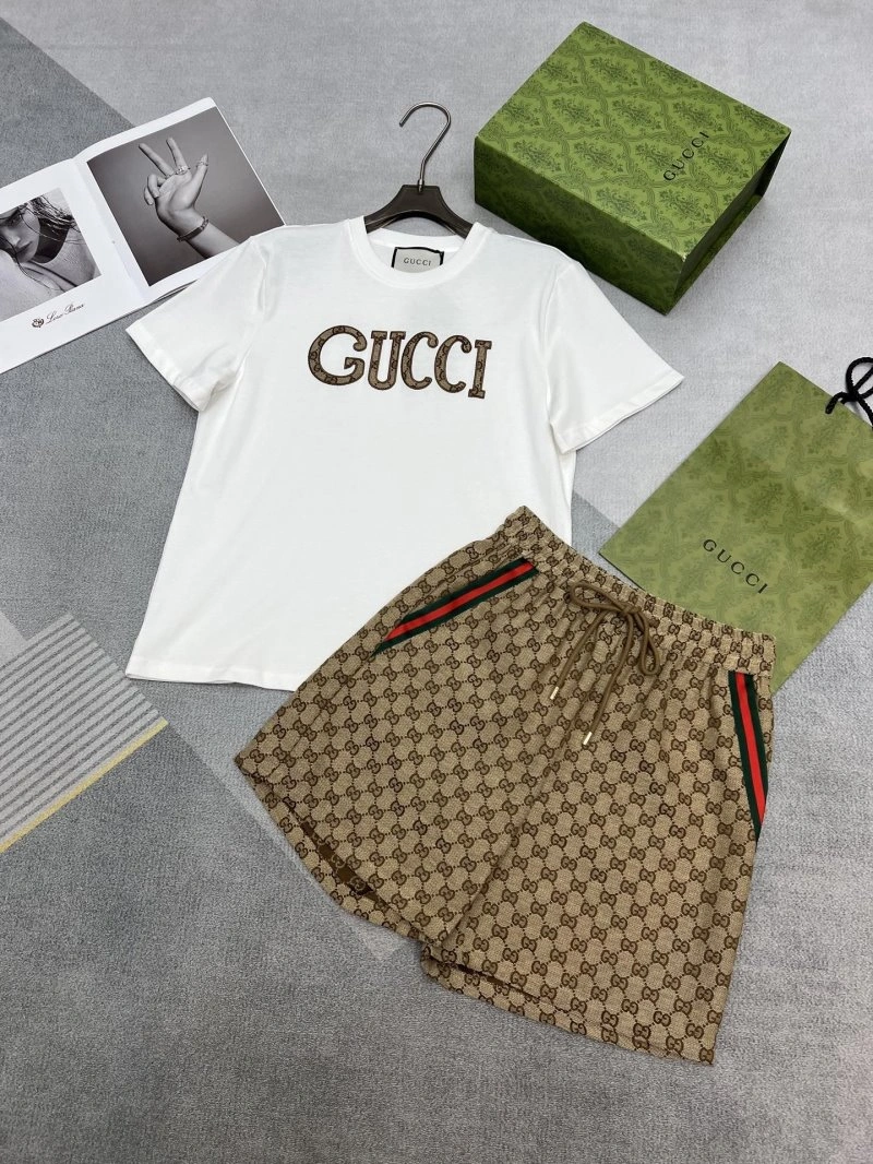 Gucci Short Suits Casual 124385