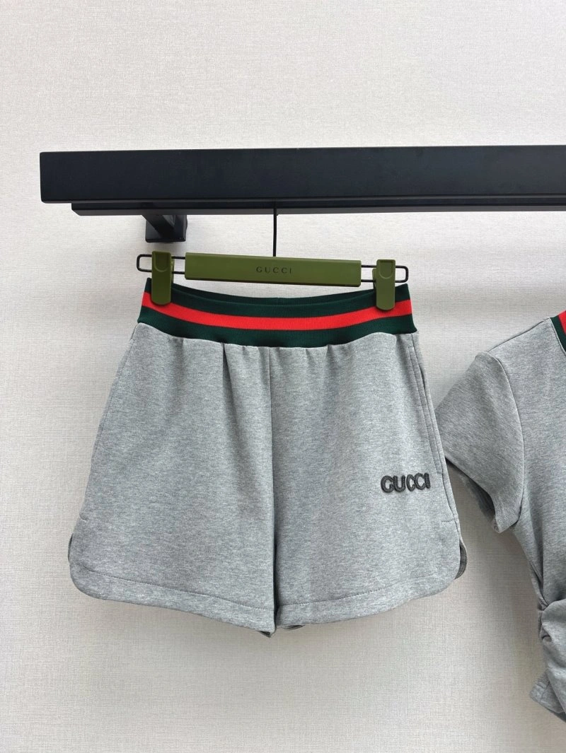 Functional Gucci Short Suits 124386