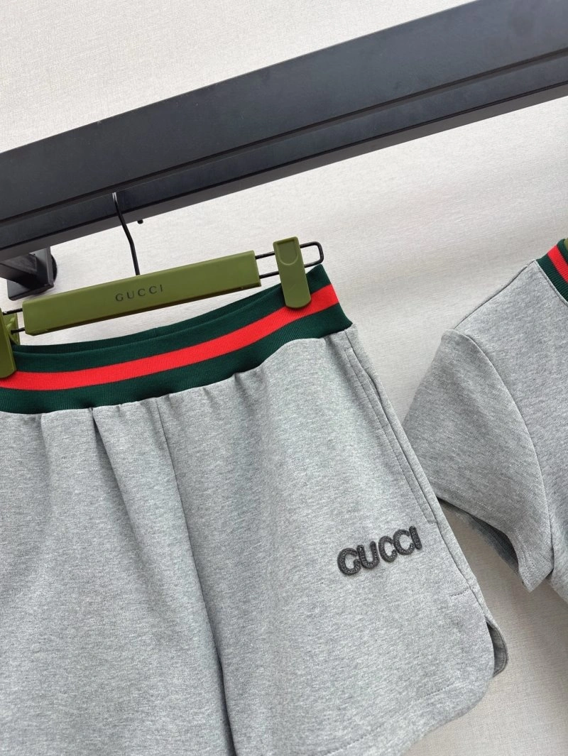 Functional Gucci Short Suits 124386