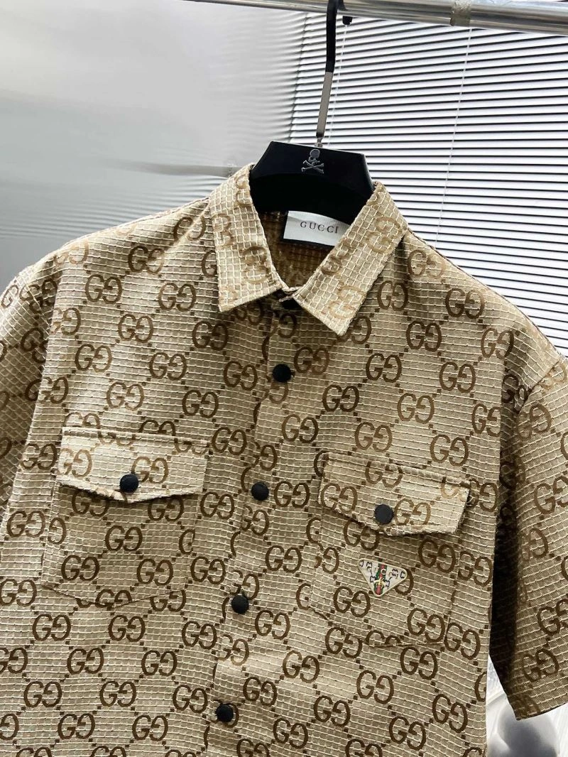 TechFriendly Gucci Short Suits 126711
