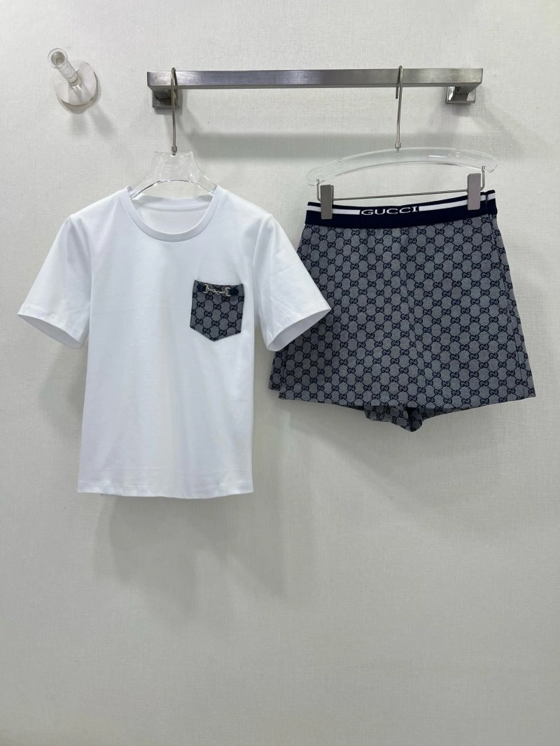 Breathable Gucci Short Suits 124833