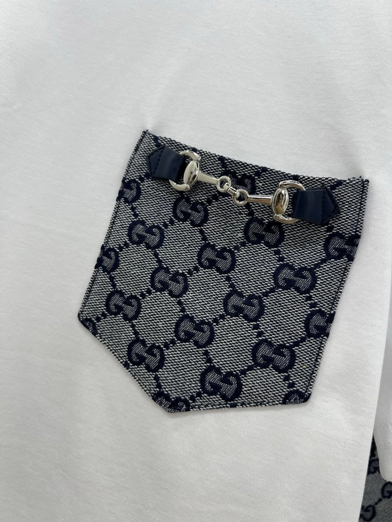 Breathable Gucci Short Suits 124833