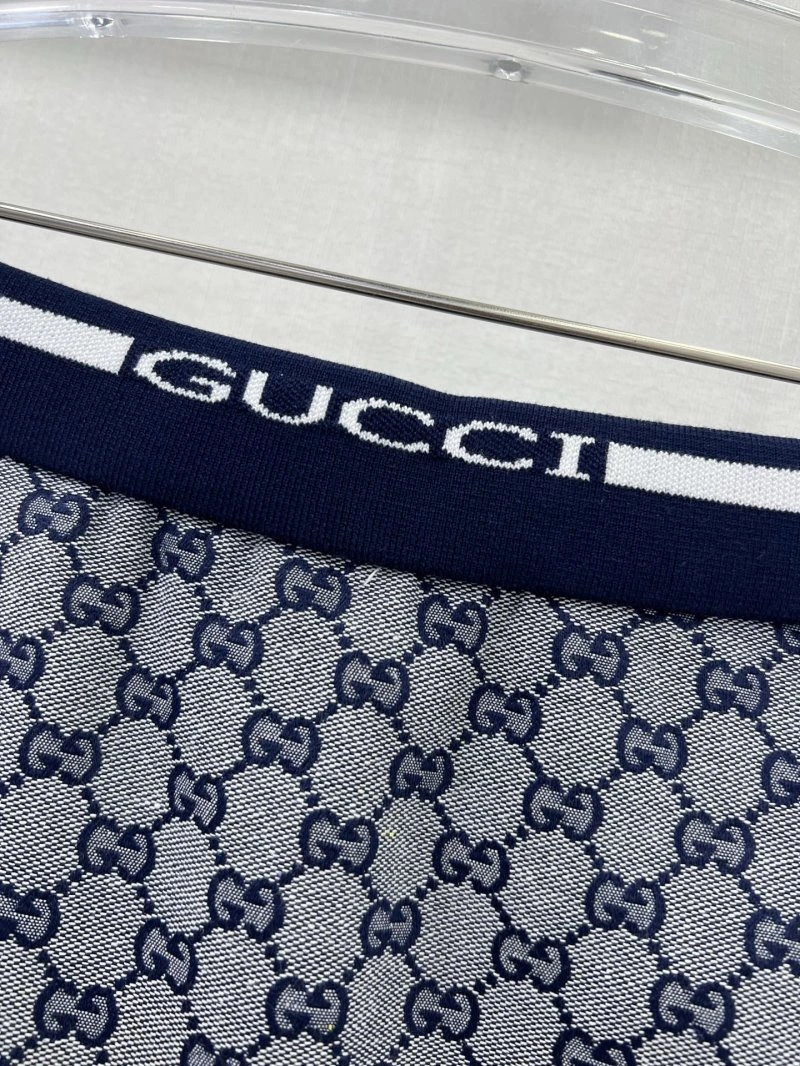Breathable Gucci Short Suits 124833