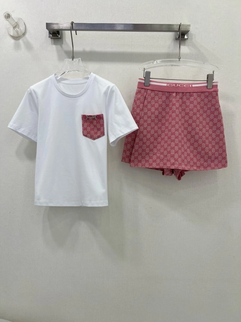 Gucci Short Suits Timeless 124818