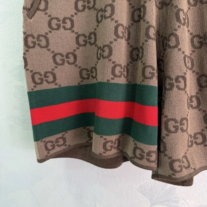 Gucci Short Suits TimelessDesign 124816