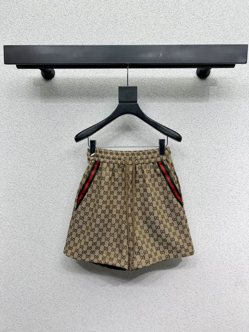 Bright Gucci Short Suits 124827