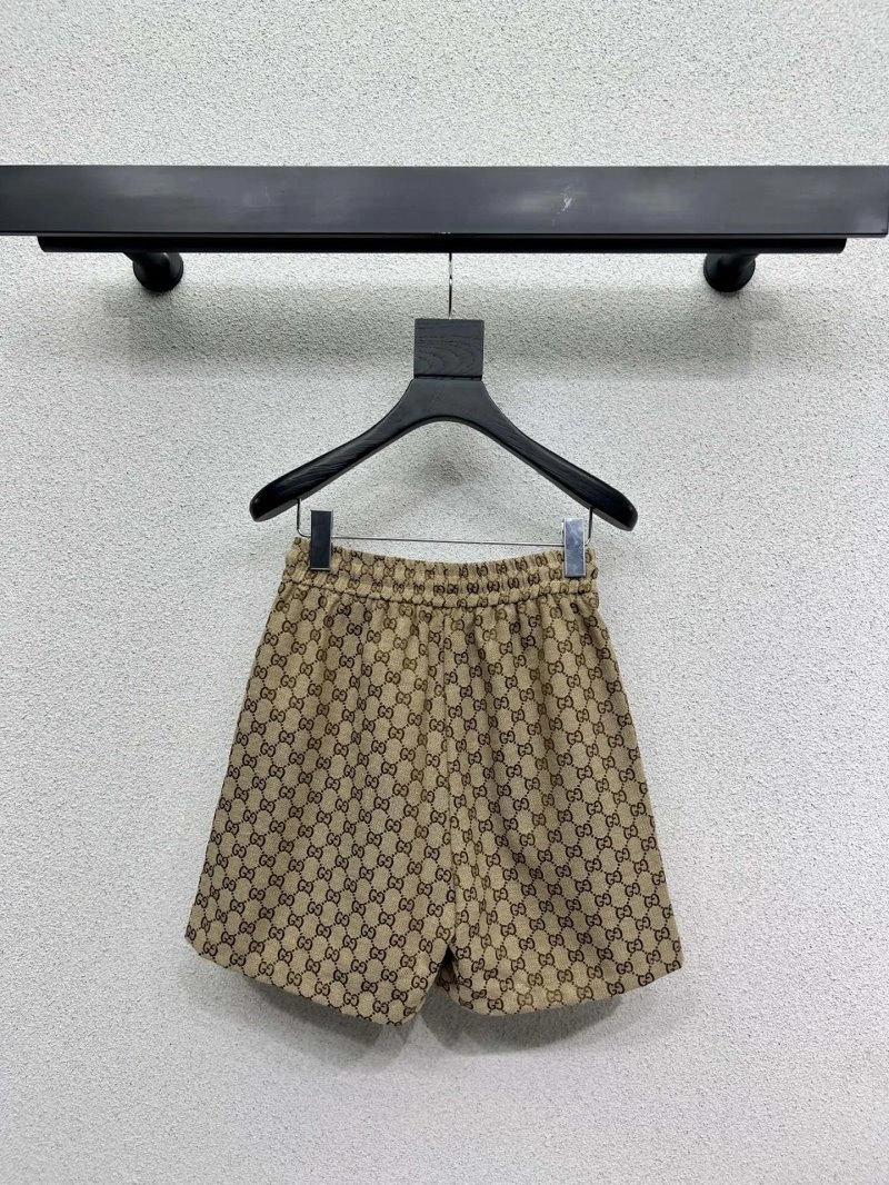 Bright Gucci Short Suits 124827