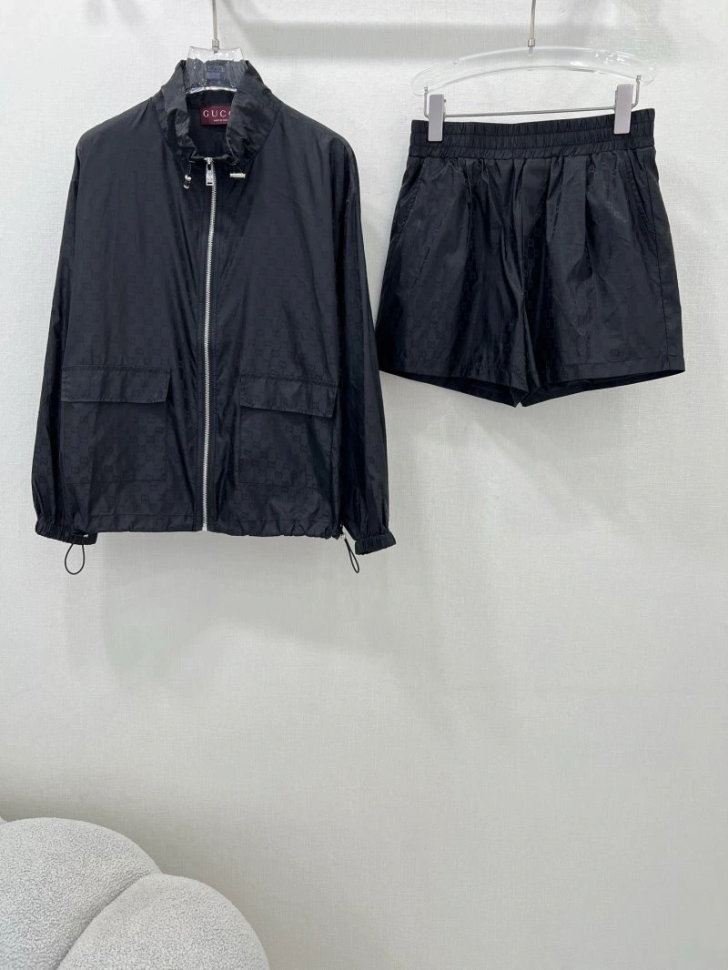 Gucci Short Suits Compact 124820