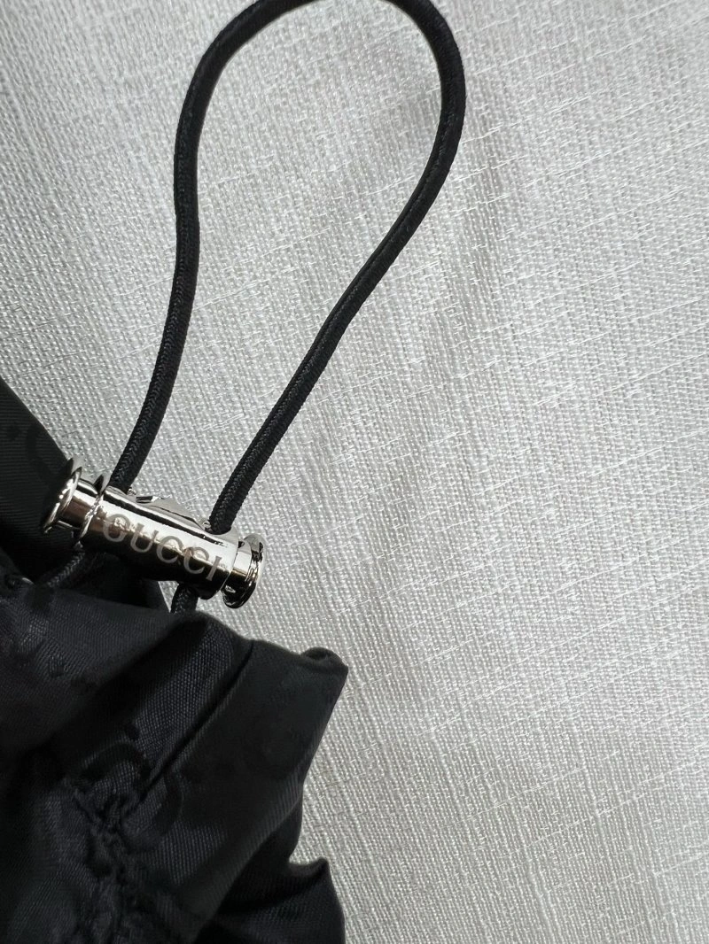 Gucci Short Suits Compact 124820