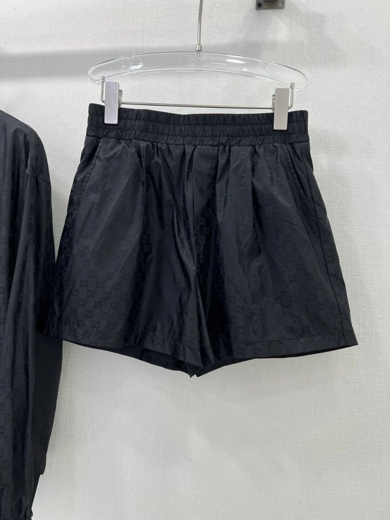 Gucci Short Suits Compact 124820