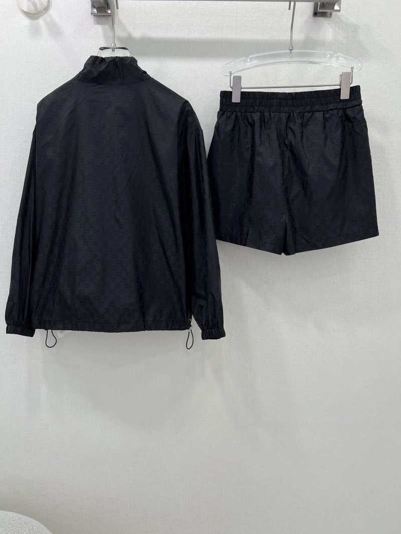 Gucci Short Suits Compact 124820