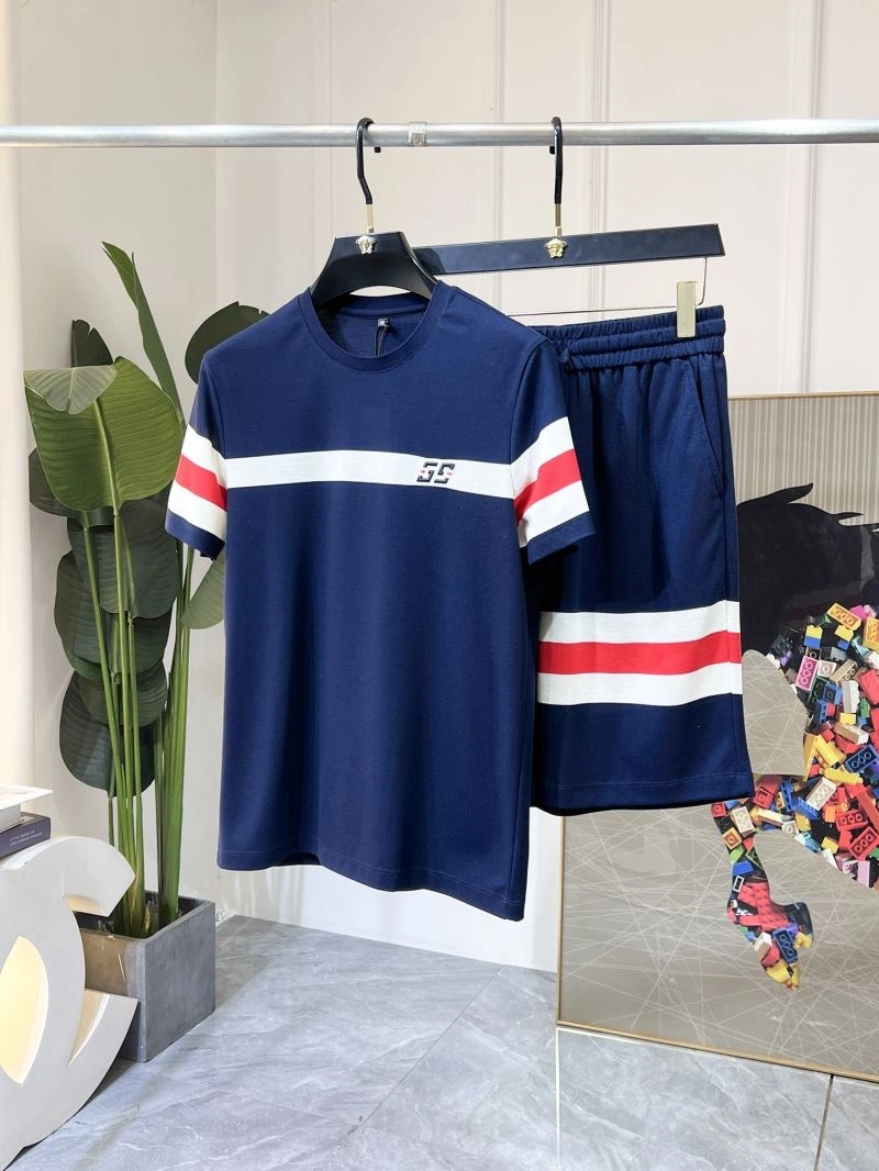 Lightweight Gucci Short Suits 126239