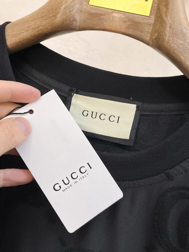 Gucci Short Suits ComfortFit 126240