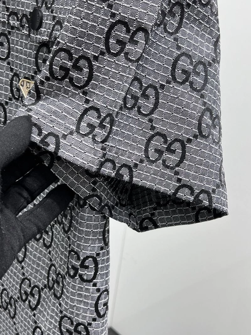 Functional Gucci Short Suits 125815