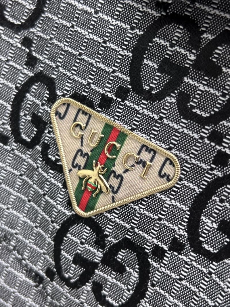 Functional Gucci Short Suits 125815