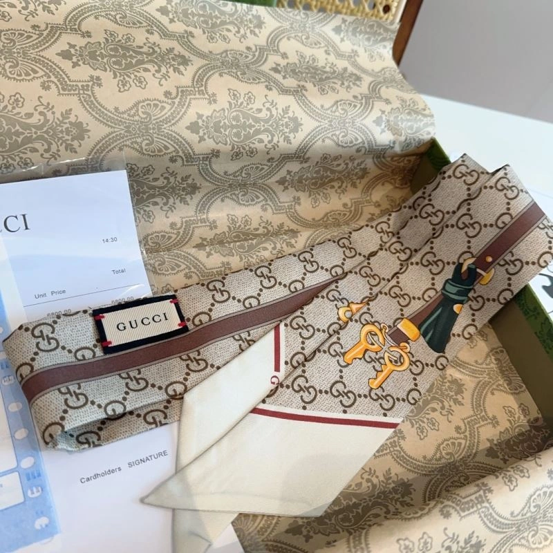 Gucci Silk RelaxedFit 272285