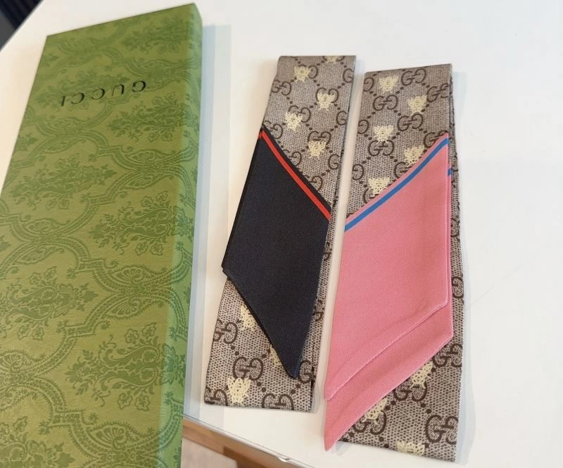 Gucci Silk MultiPurpose 272917