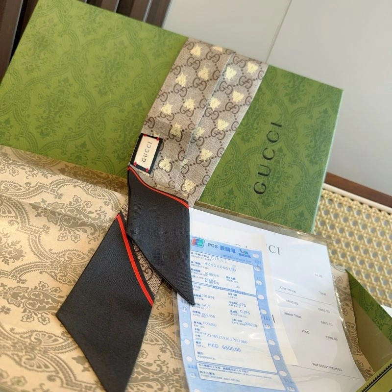 Gucci Silk MultiPurpose 272917