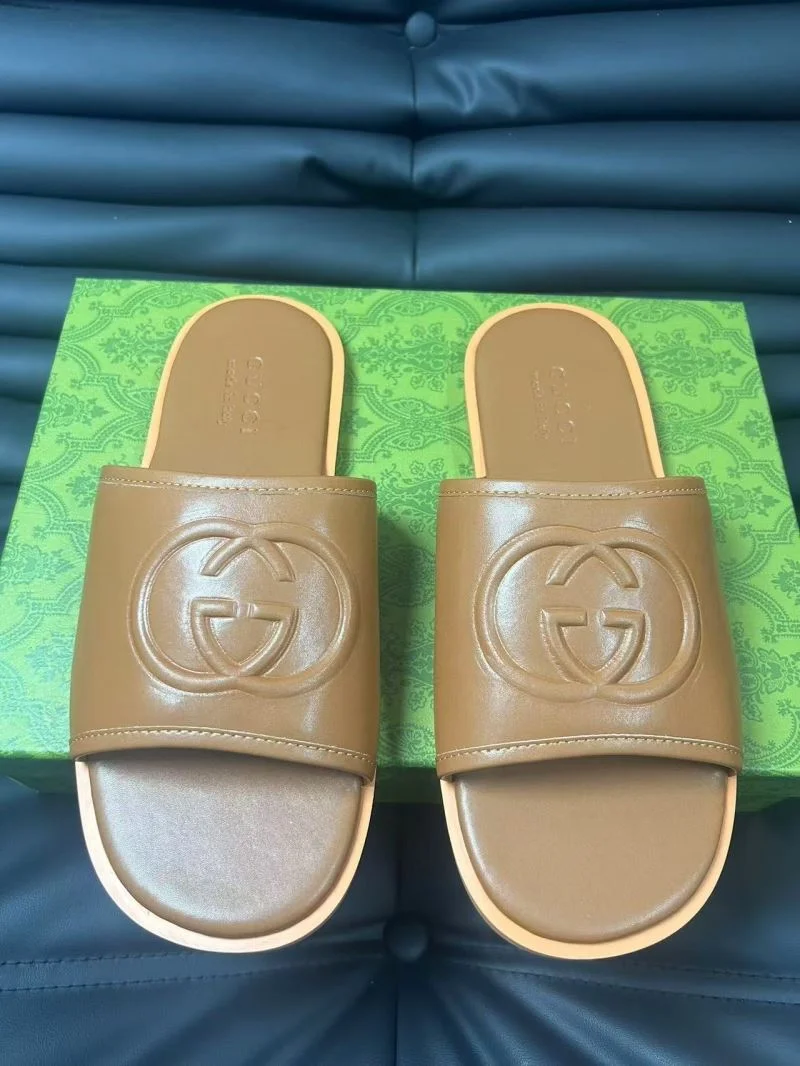 EyeCatching Gucci Slippers 23967