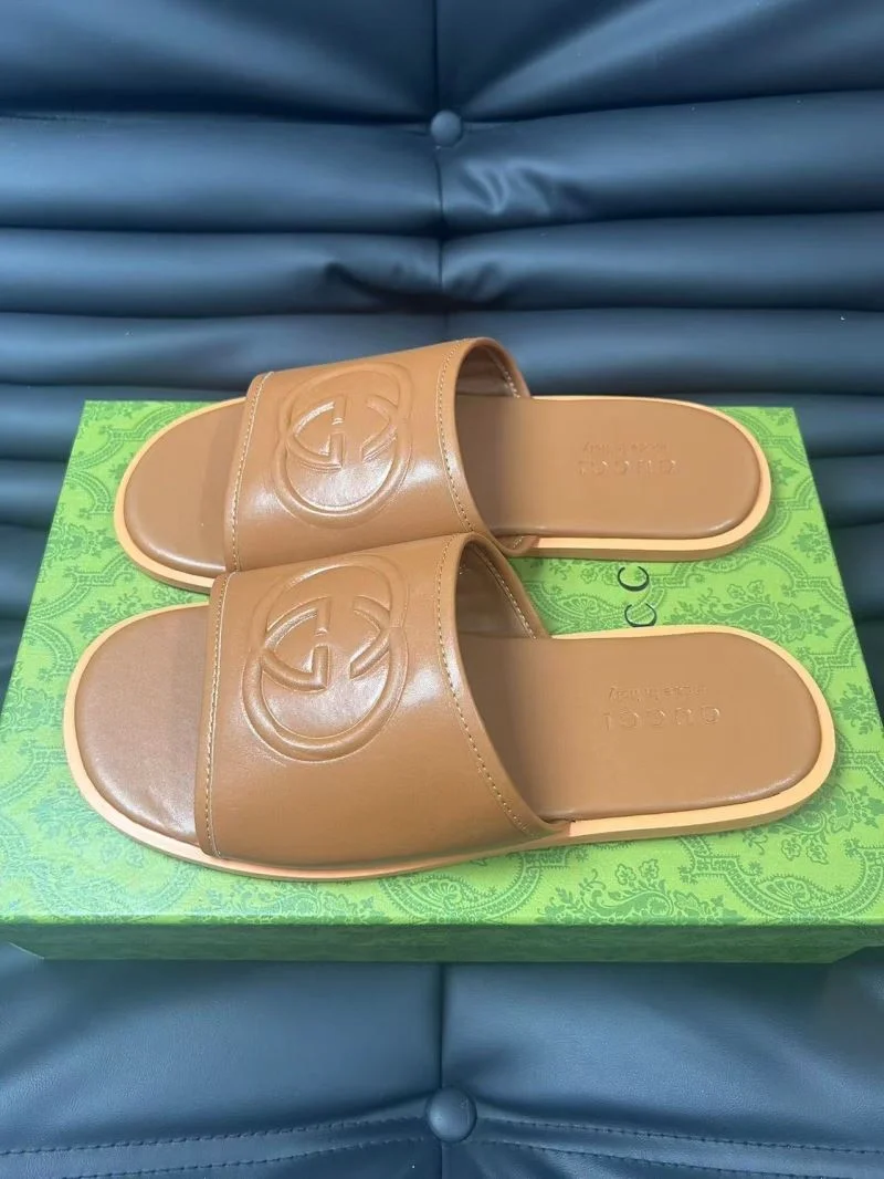 EyeCatching Gucci Slippers 23967