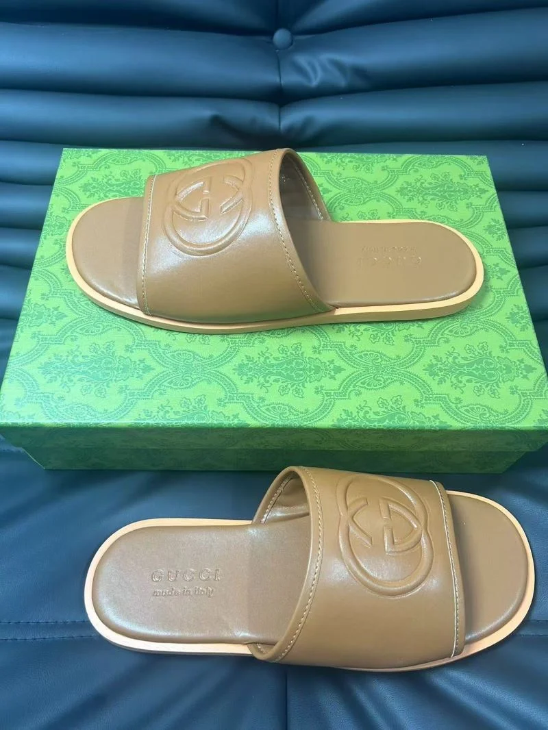 EyeCatching Gucci Slippers 23967