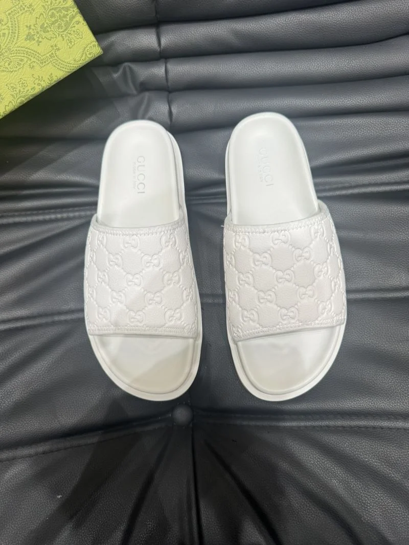 SmoothTexture Gucci Slippers 23961
