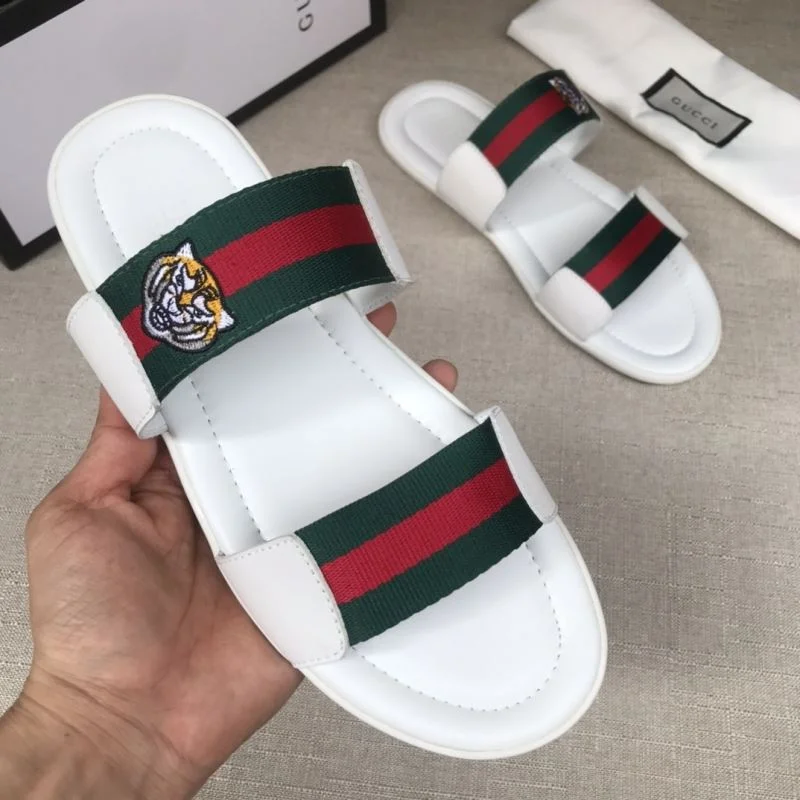 Minimalist Gucci Slippers 23927