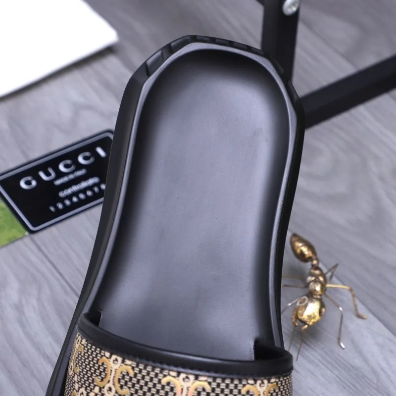 Gucci Slippers Youthful 23911