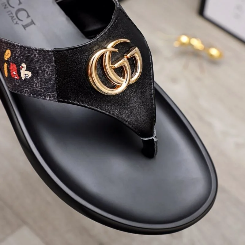 Effortless Gucci Slippers 23928