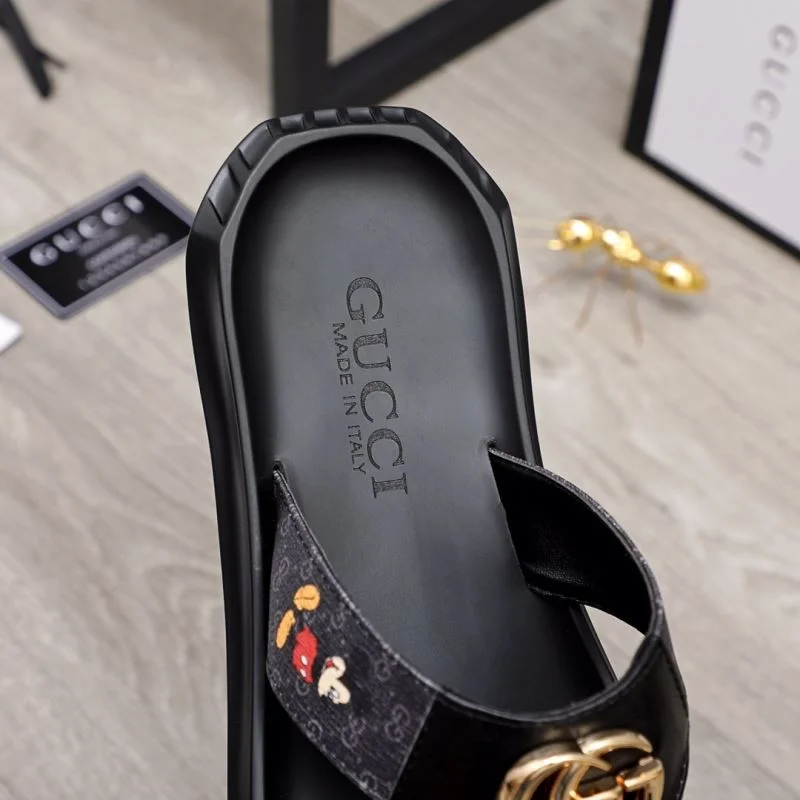 Effortless Gucci Slippers 23928