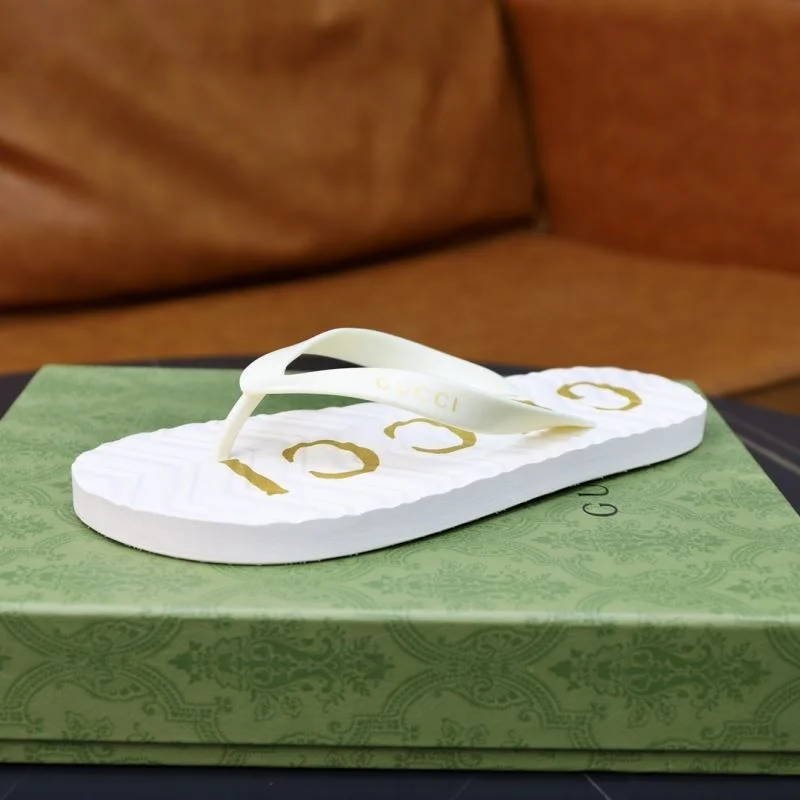 Timeless Gucci Slippers 23880