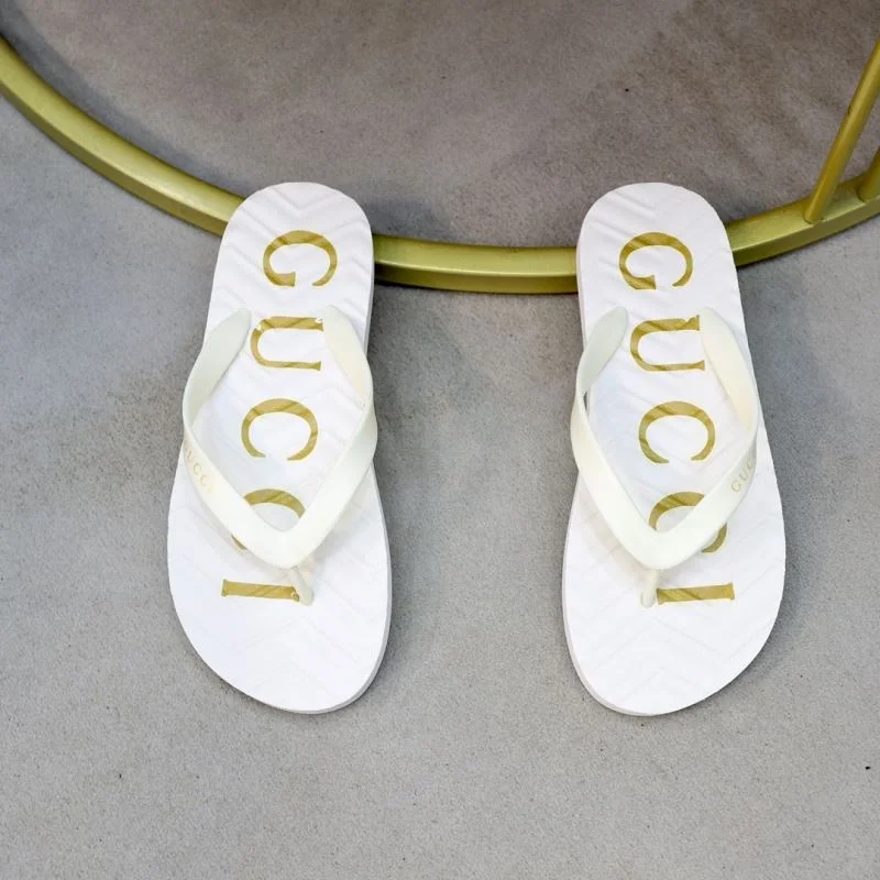 Timeless Gucci Slippers 23880