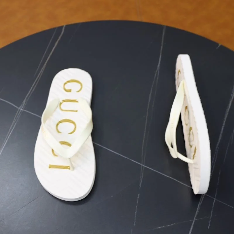 Timeless Gucci Slippers 23880