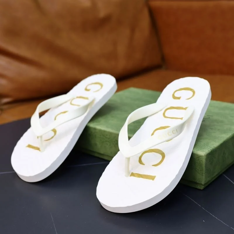 Timeless Gucci Slippers 23880