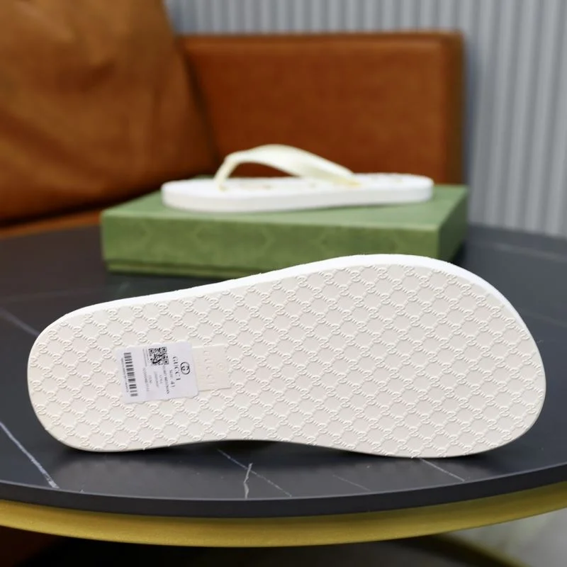 Timeless Gucci Slippers 23880