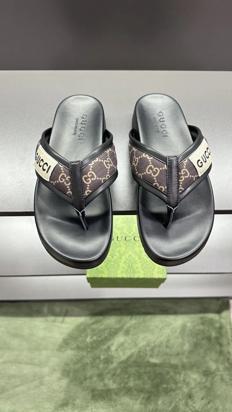 Gucci Slippers WaterResistant 23805