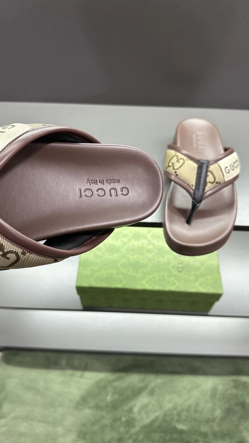 Gucci Slippers Stylish 23811