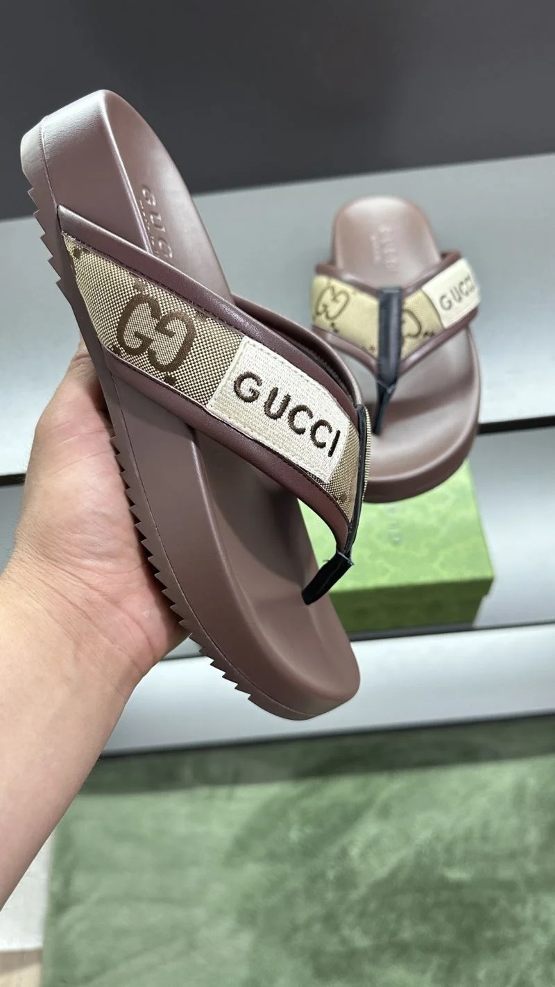 Gucci Slippers Stylish 23811