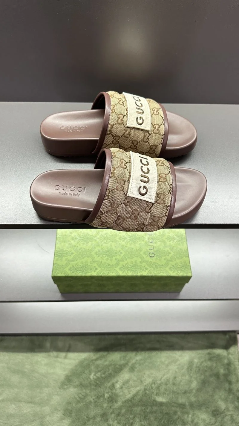 Gucci Slippers WeatherProof 23810