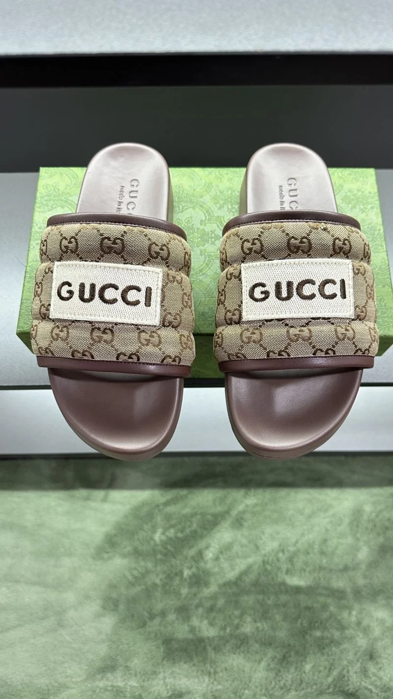 Gucci Slippers WeatherProof 23810