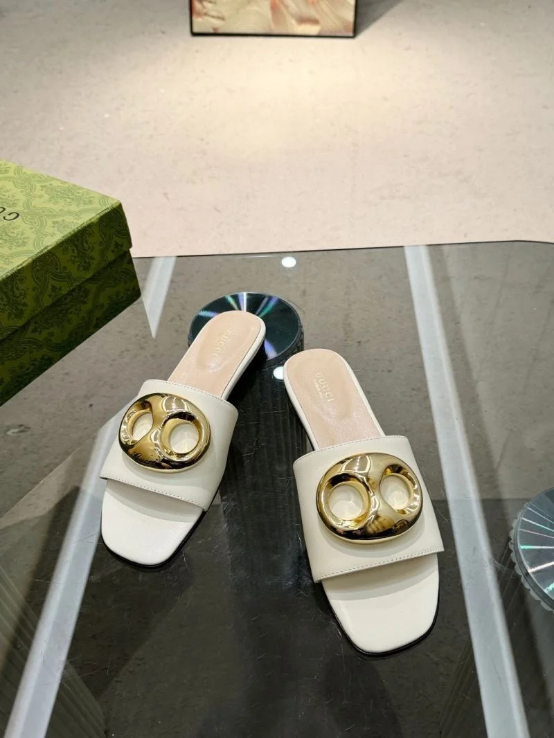 Vibrant Gucci Slippers 24986