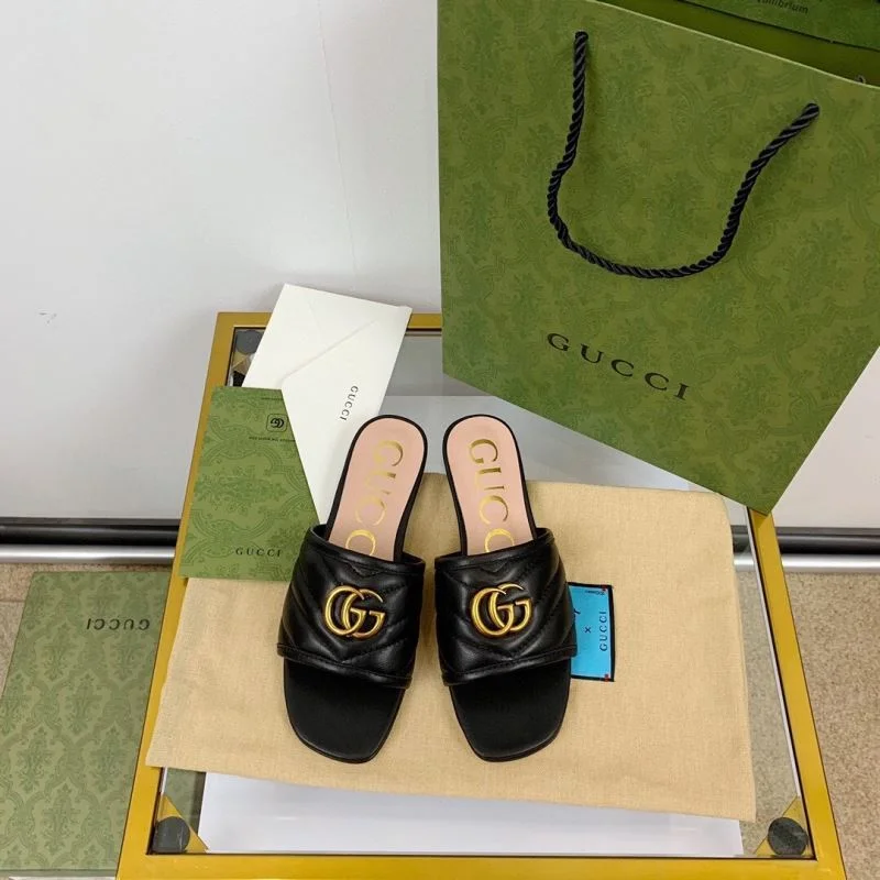 Neat Gucci Slippers 24965